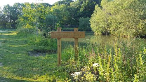 Brickyard Fishery-Merkwood-Pond