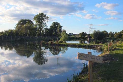 Brickyard Fishery-dobbits-pond